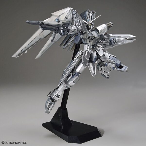 4573102616777-MG 1/100 The Gundam Base Limited Freedom Gundam Ver. 2.0 [Silver Coating]