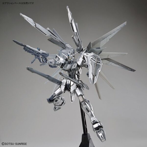 4573102616777-MG 1/100 The Gundam Base Limited Freedom Gundam Ver. 2.0 [Silver Coating]