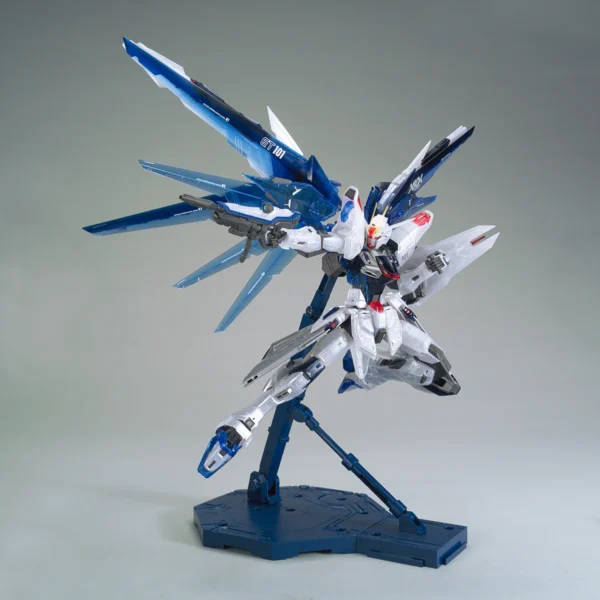 4549660186250-MG 1/100 The Gundam Base Limited Freedom Gundam 2.0 Clear Color